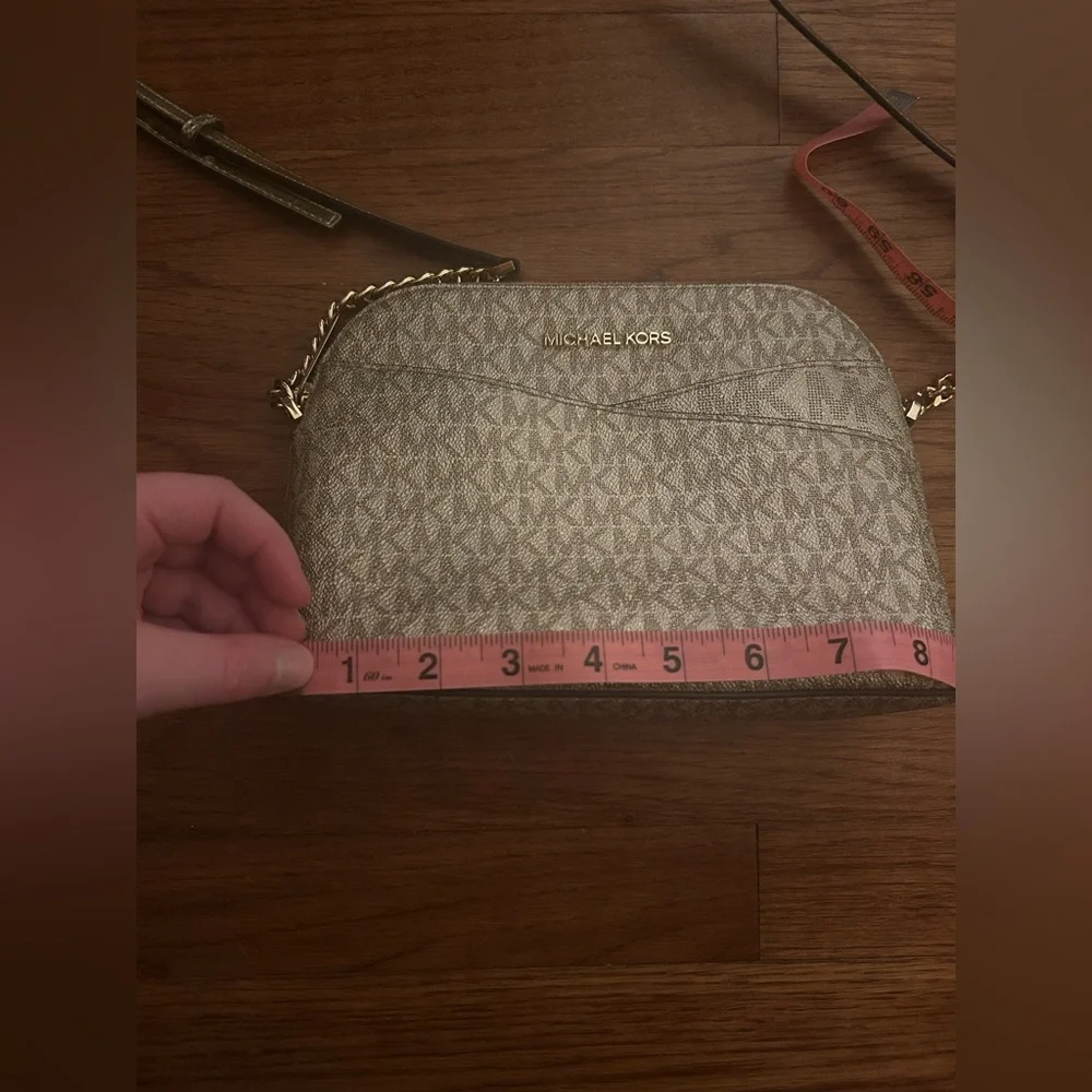 Michael Kors Jet Set Travel Medium Logo Dome Crossbody Bag W/ Gold Hardware